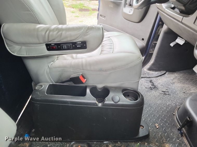 image for item LS9620 2009 Chevrolet C4500  truck cab and chassis