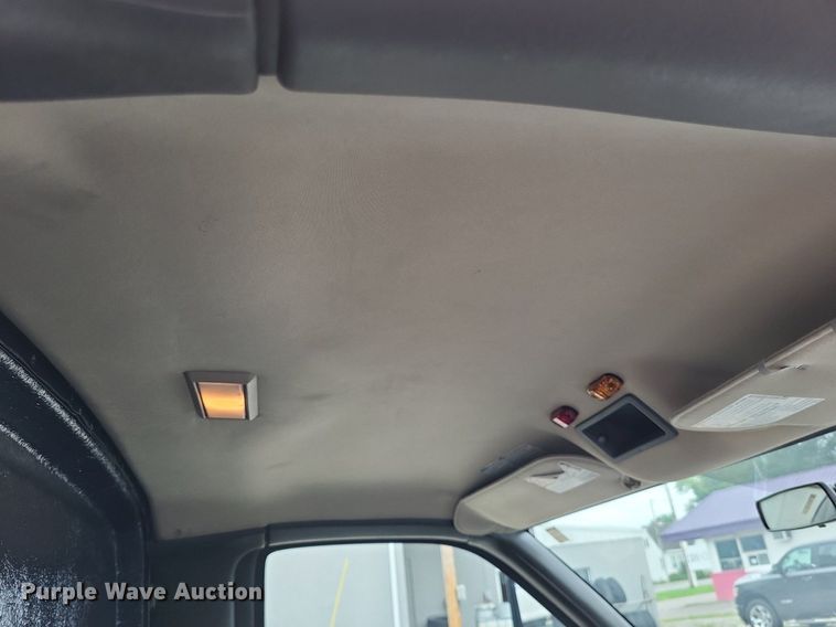 image for item LS9620 2009 Chevrolet C4500  truck cab and chassis