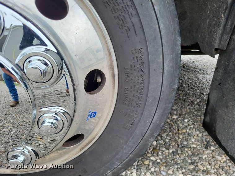 image for item LS9620 2009 Chevrolet C4500  truck cab and chassis