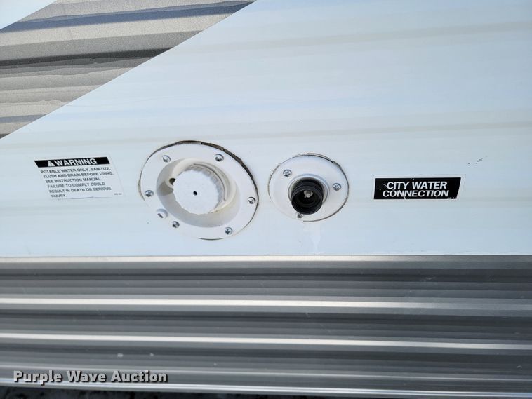 image for item LV9490 2007 Coachman Spirit of America 19FLBSE  camper