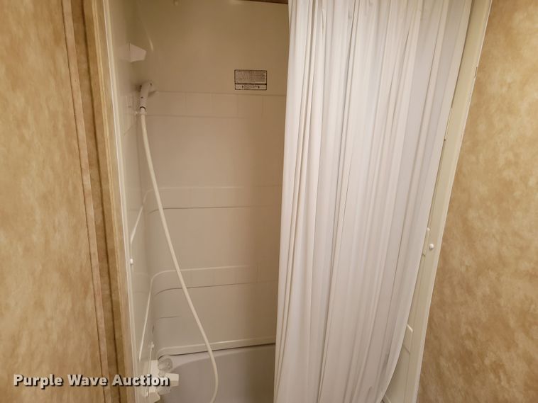 image for item LV9490 2007 Coachman Spirit of America 19FLBSE  camper