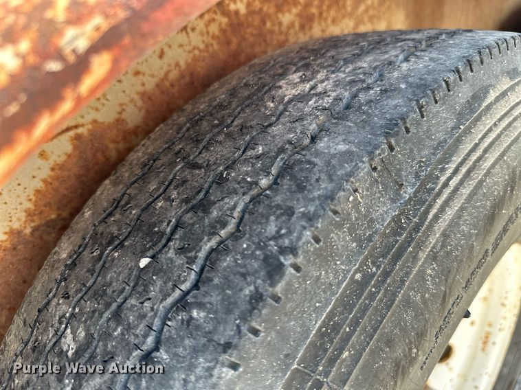 image for item MB9621 1995 Starlite  utility trailer