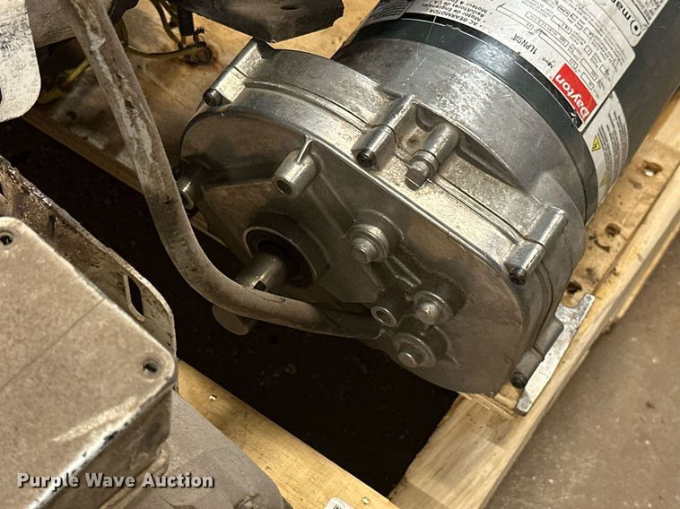 image for item MB9758 (7) electric motors