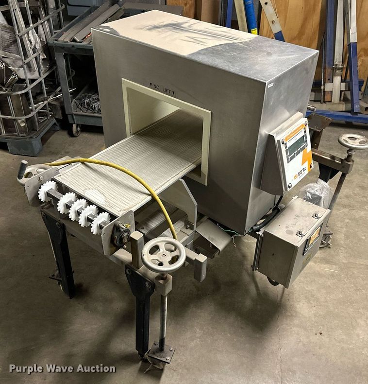 image for item MB9759 EZ Tec EZ4-5  Metal Detector