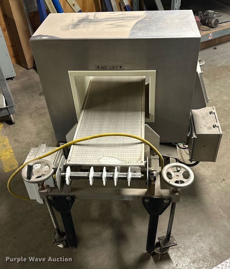 image for item MB9759 EZ Tec EZ4-5  Metal Detector