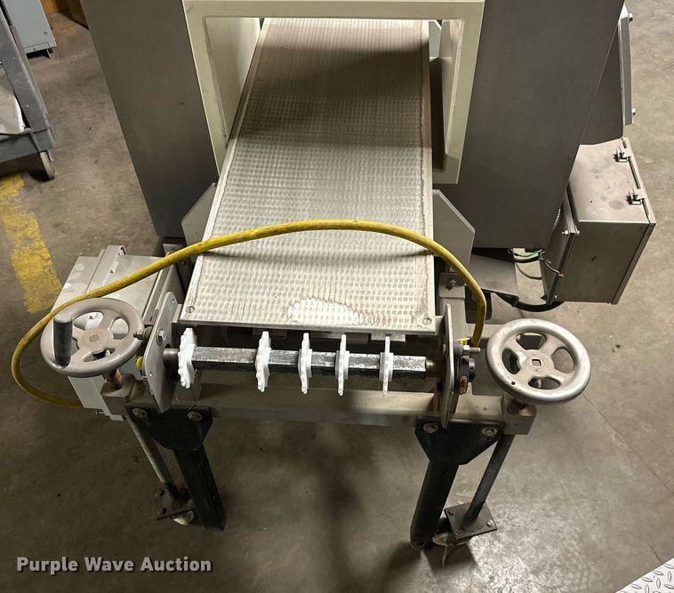 image for item MB9759 EZ Tec EZ4-5  Metal Detector