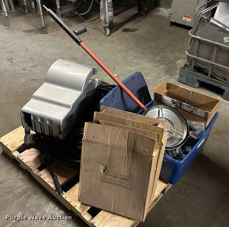 image for item MB9761 Cleaning equipment