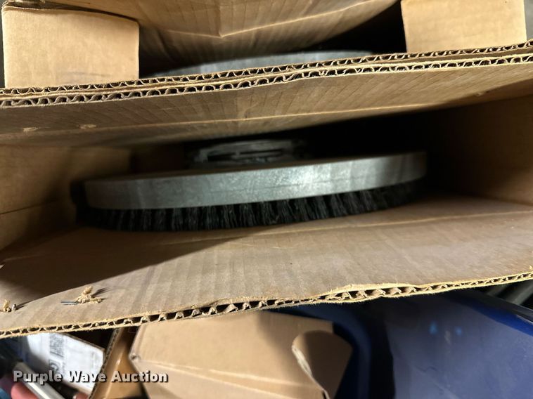 image for item MB9761 Cleaning equipment