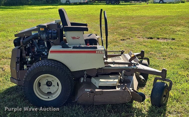 image for item MD9930 Grasshopper 325  ZTR lawn mower