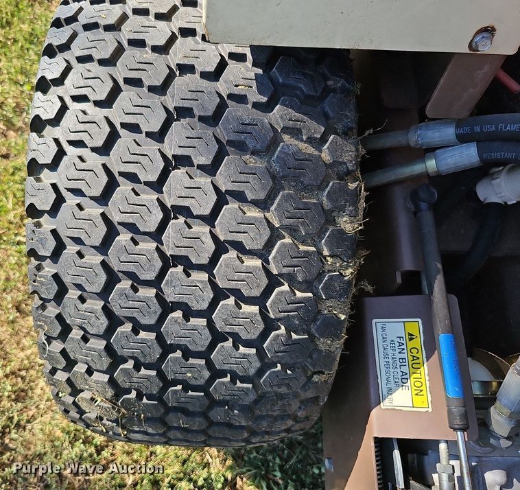 image for item MD9930 Grasshopper 325  ZTR lawn mower