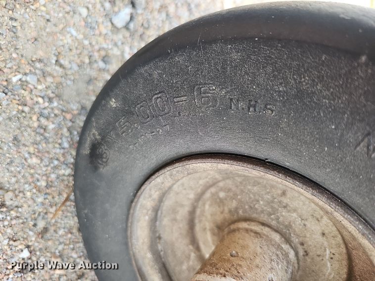 image for item MD9957 Exmark Lazer ZHP LHP4818KC  ZTR lawn mower