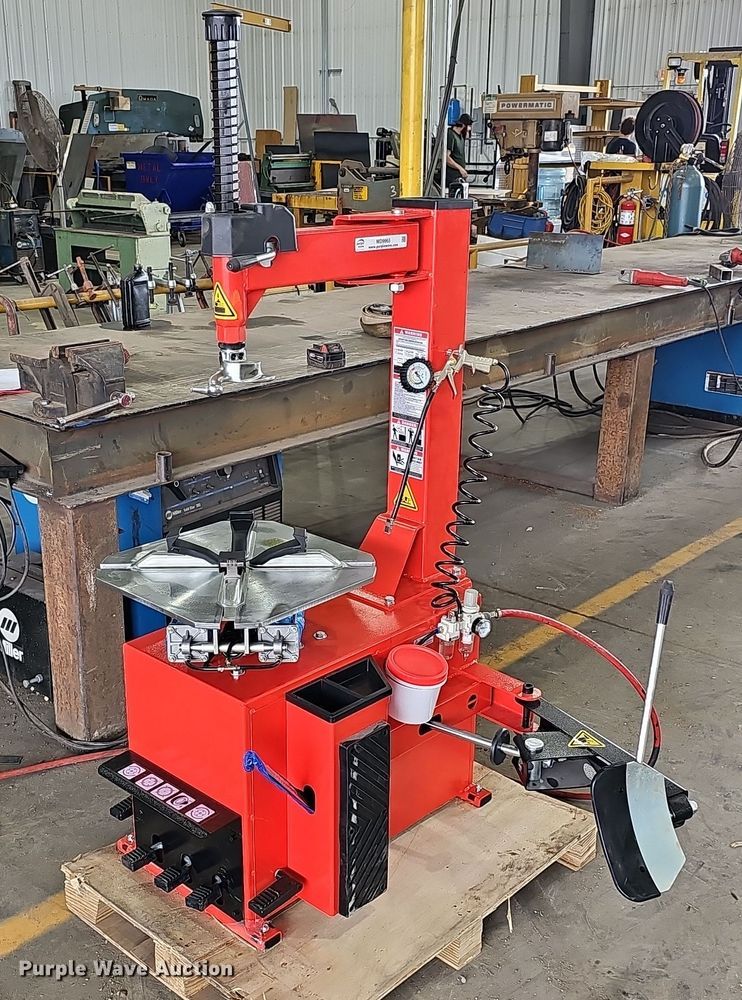 image for item MD9965 2023  tire machine