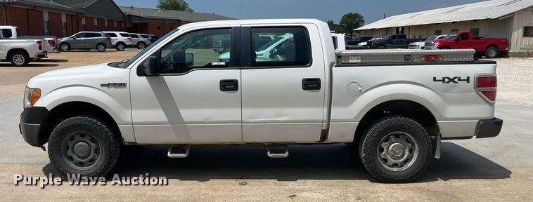 image for item MG9351 2011 Ford F150 XL  SuperCrew pickup truck