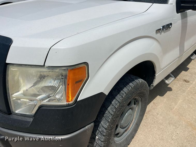 image for item MG9351 2011 Ford F150 XL  SuperCrew pickup truck