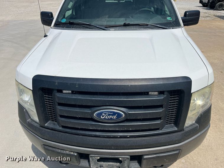 image for item MG9351 2011 Ford F150 XL  SuperCrew pickup truck