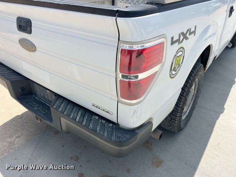 image for item MG9351 2011 Ford F150 XL  SuperCrew pickup truck