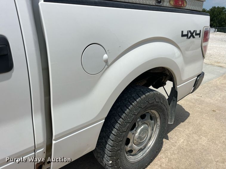 image for item MG9351 2011 Ford F150 XL  SuperCrew pickup truck