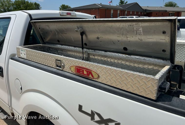 image for item MG9351 2011 Ford F150 XL  SuperCrew pickup truck