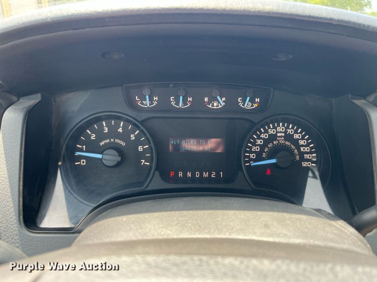 image for item MG9351 2011 Ford F150 XL  SuperCrew pickup truck