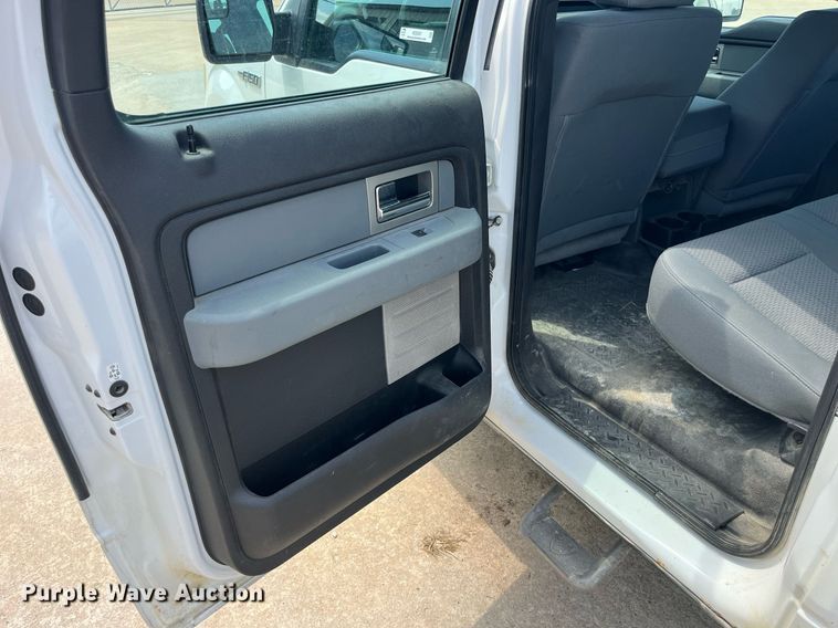 image for item MG9351 2011 Ford F150 XL  SuperCrew pickup truck