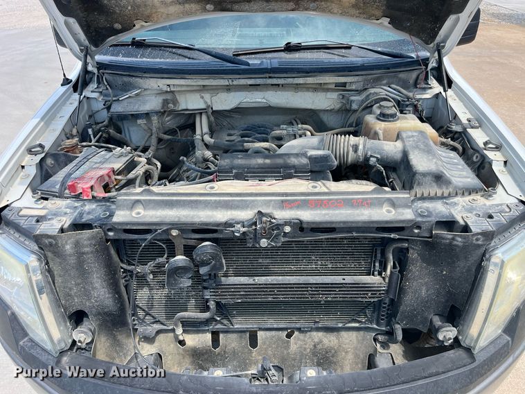 image for item MG9351 2011 Ford F150 XL  SuperCrew pickup truck