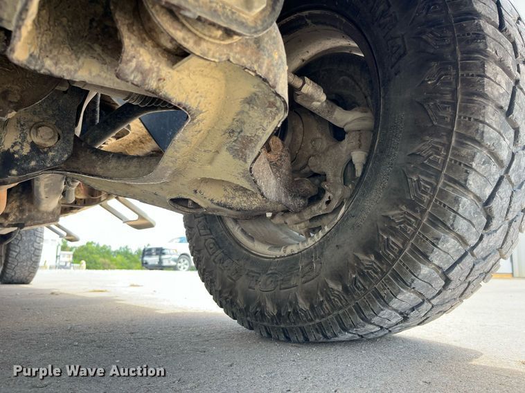 image for item MG9351 2011 Ford F150 XL  SuperCrew pickup truck