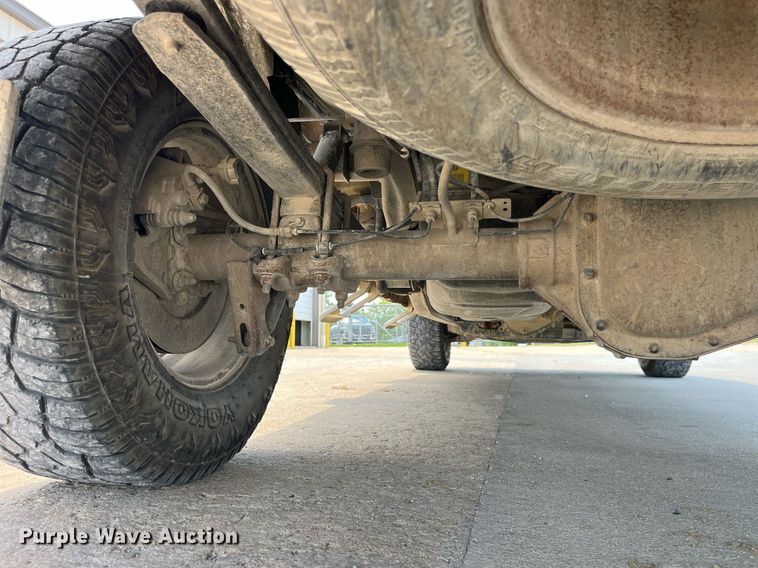 image for item MG9351 2011 Ford F150 XL  SuperCrew pickup truck