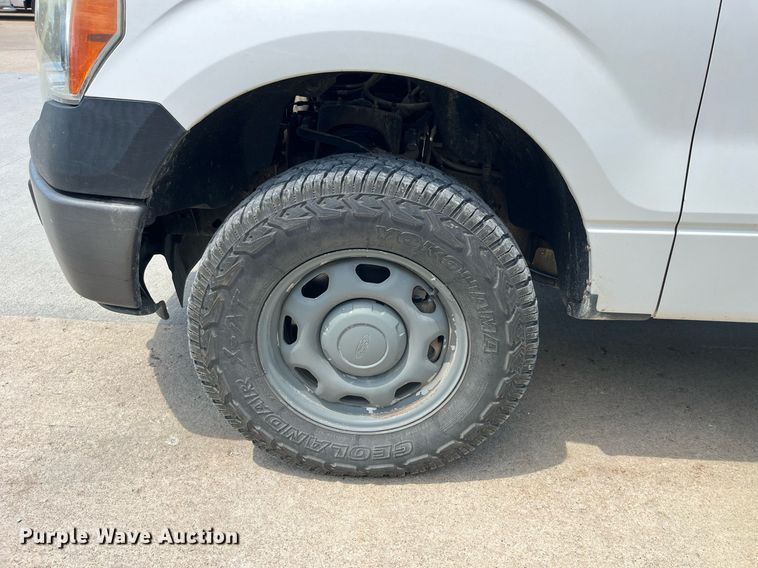 image for item MG9351 2011 Ford F150 XL  SuperCrew pickup truck