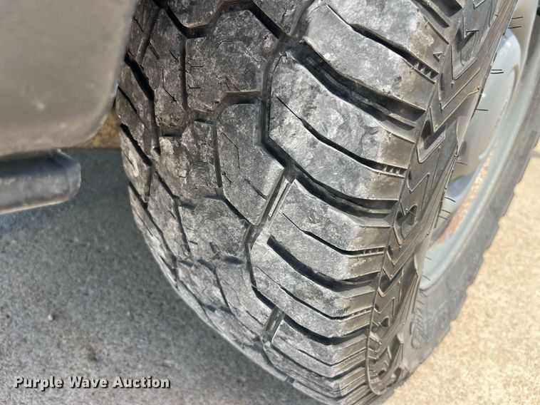 image for item MG9351 2011 Ford F150 XL  SuperCrew pickup truck