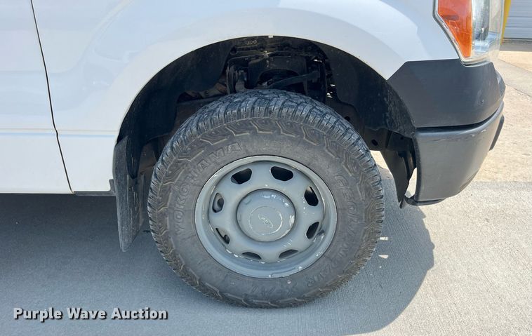 image for item MG9351 2011 Ford F150 XL  SuperCrew pickup truck