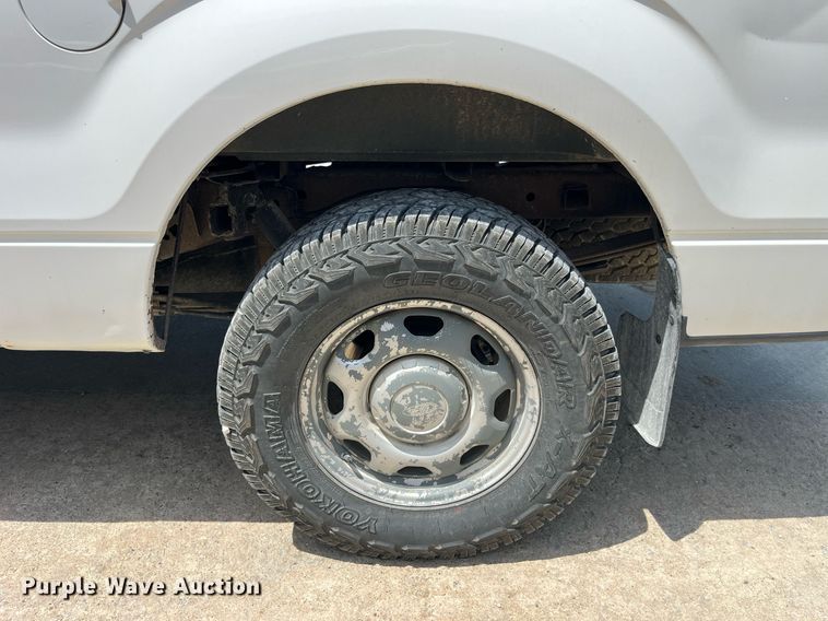 image for item MG9351 2011 Ford F150 XL  SuperCrew pickup truck