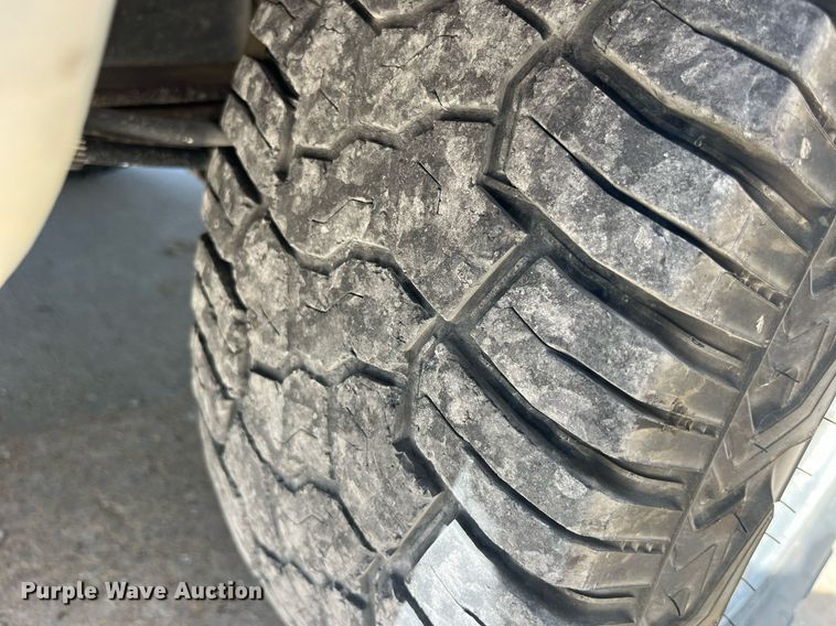 image for item MG9351 2011 Ford F150 XL  SuperCrew pickup truck