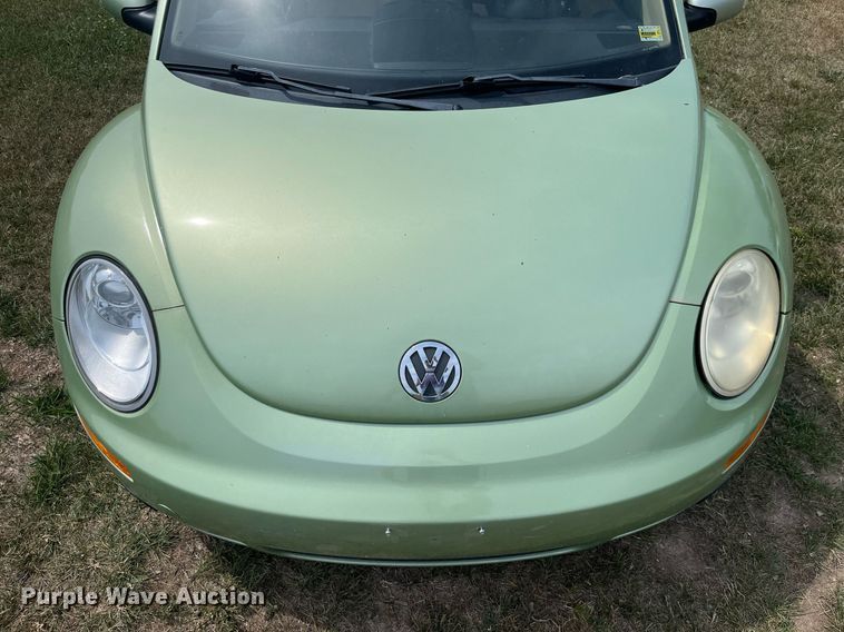 image for item MG9376 2006 Volkswagen New Beetle