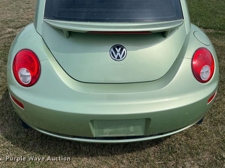 image for item MG9376 2006 Volkswagen New Beetle