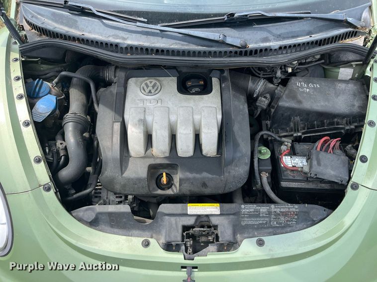 image for item MG9376 2006 Volkswagen New Beetle