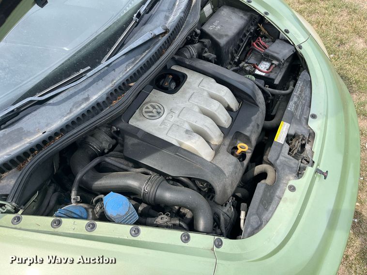 image for item MG9376 2006 Volkswagen New Beetle