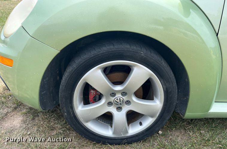 image for item MG9376 2006 Volkswagen New Beetle