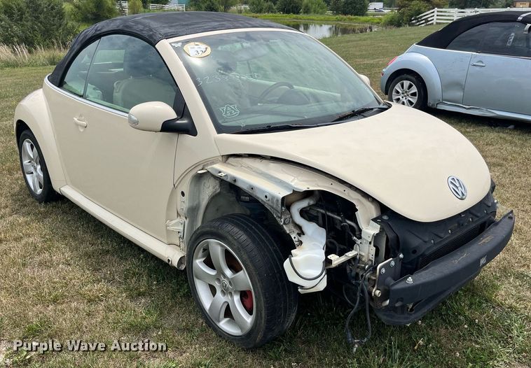 image for item MG9377 2006 Volkswagen New Beetle