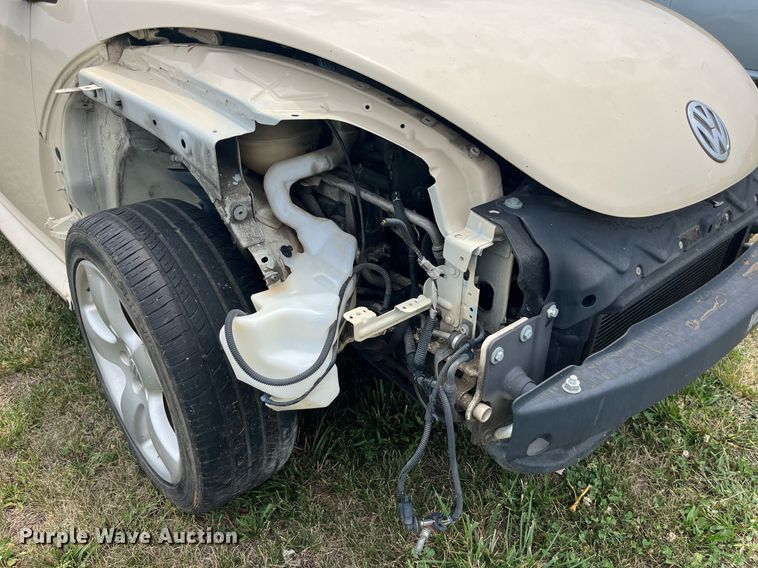 image for item MG9377 2006 Volkswagen New Beetle