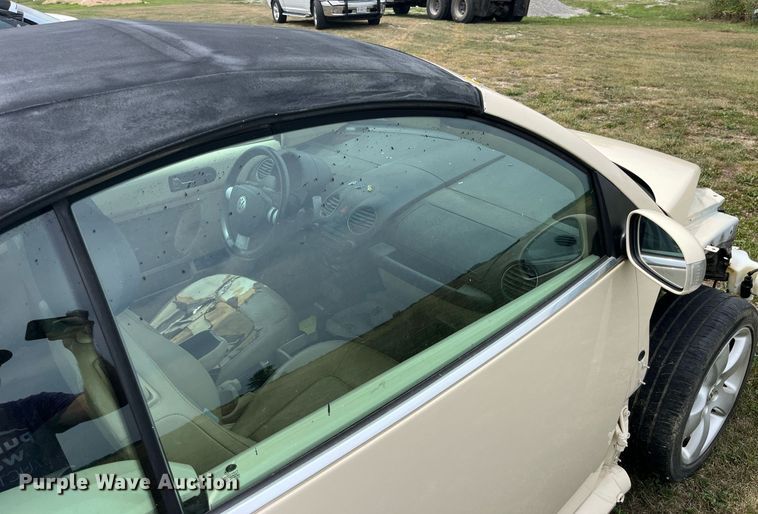 image for item MG9377 2006 Volkswagen New Beetle