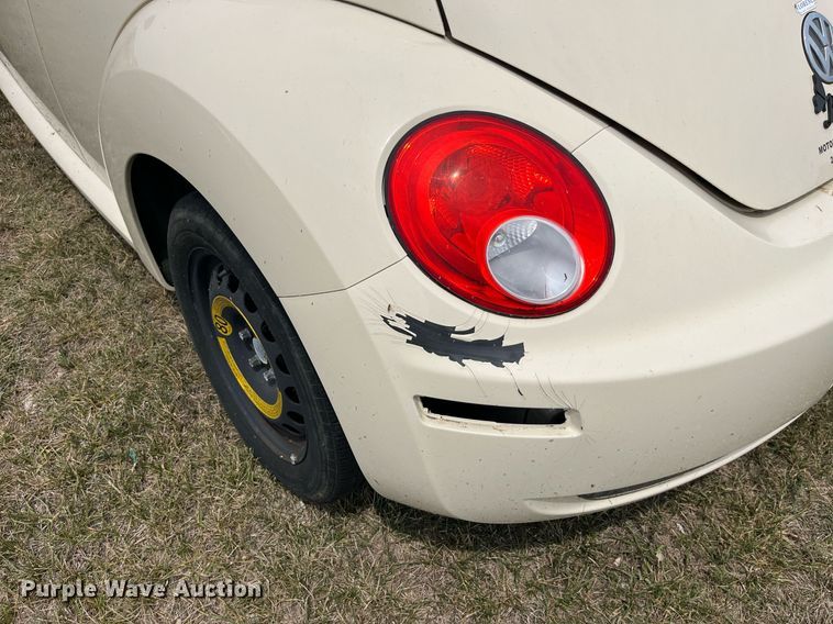 image for item MG9377 2006 Volkswagen New Beetle