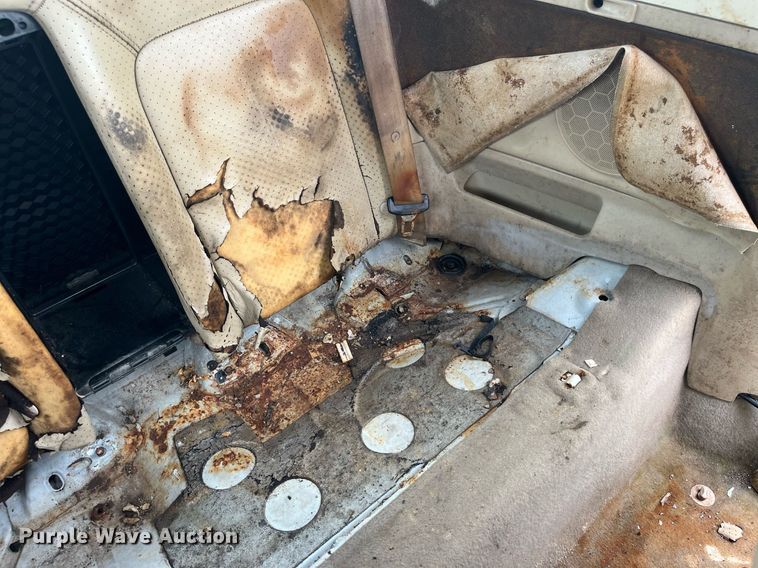 image for item MG9377 2006 Volkswagen New Beetle