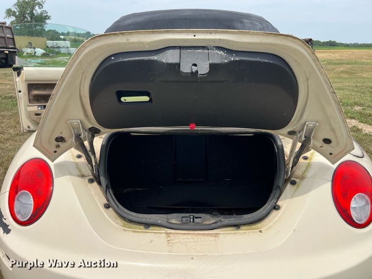 image for item MG9377 2006 Volkswagen New Beetle