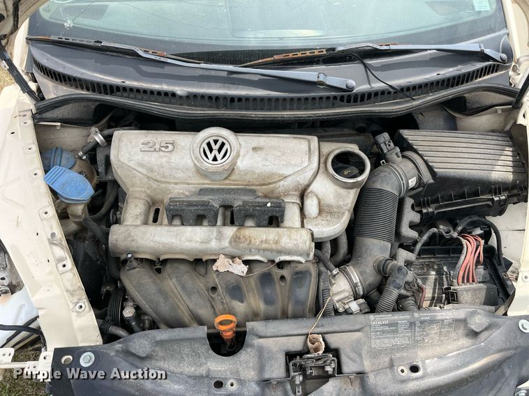 image for item MG9377 2006 Volkswagen New Beetle