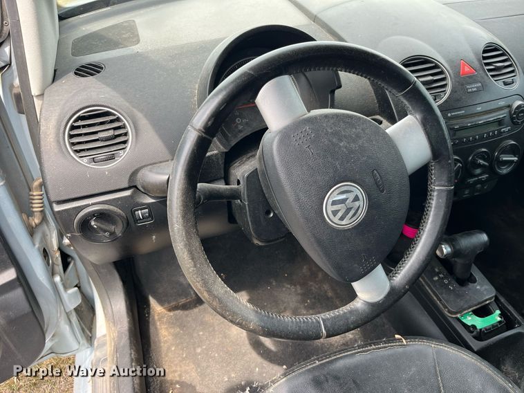 image for item MG9378 2009 Volkswagen New Beetle