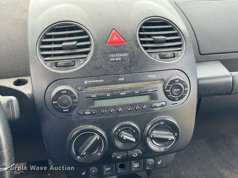 image for item MG9378 2009 Volkswagen New Beetle