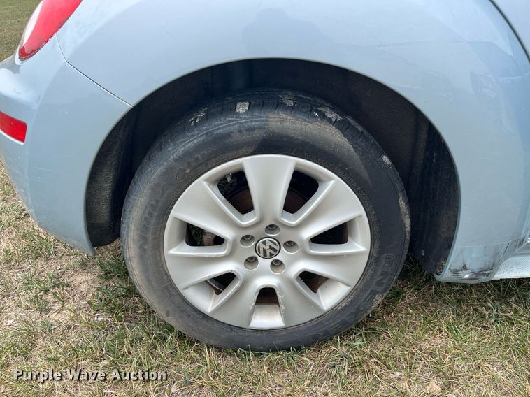 image for item MG9378 2009 Volkswagen New Beetle