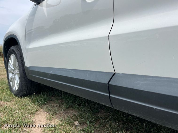 image for item MG9379 2009 Volkswagen Tiguan  SUV