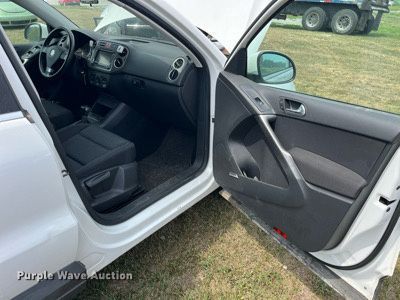 image for item MG9379 2009 Volkswagen Tiguan  SUV