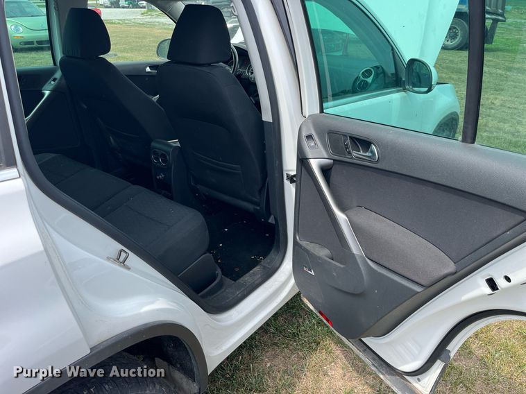 image for item MG9379 2009 Volkswagen Tiguan  SUV